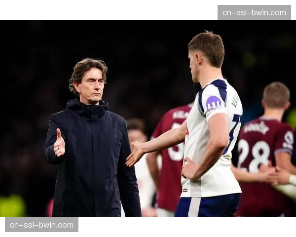 热刺战术体系转型阵痛 弗兰克面临风格融合挑战